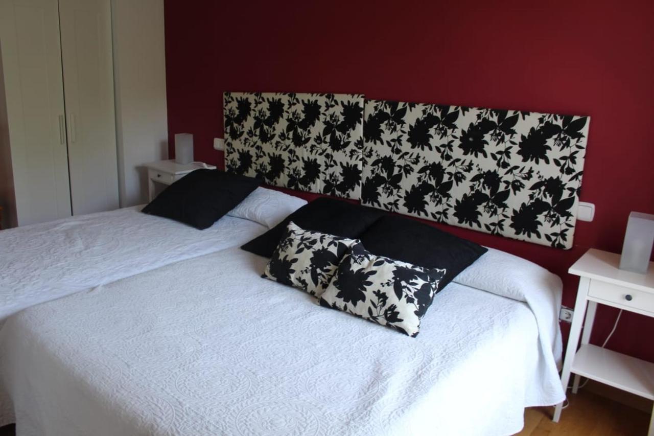 Casa Tau Vendégház Larrasoana Kültér fotó