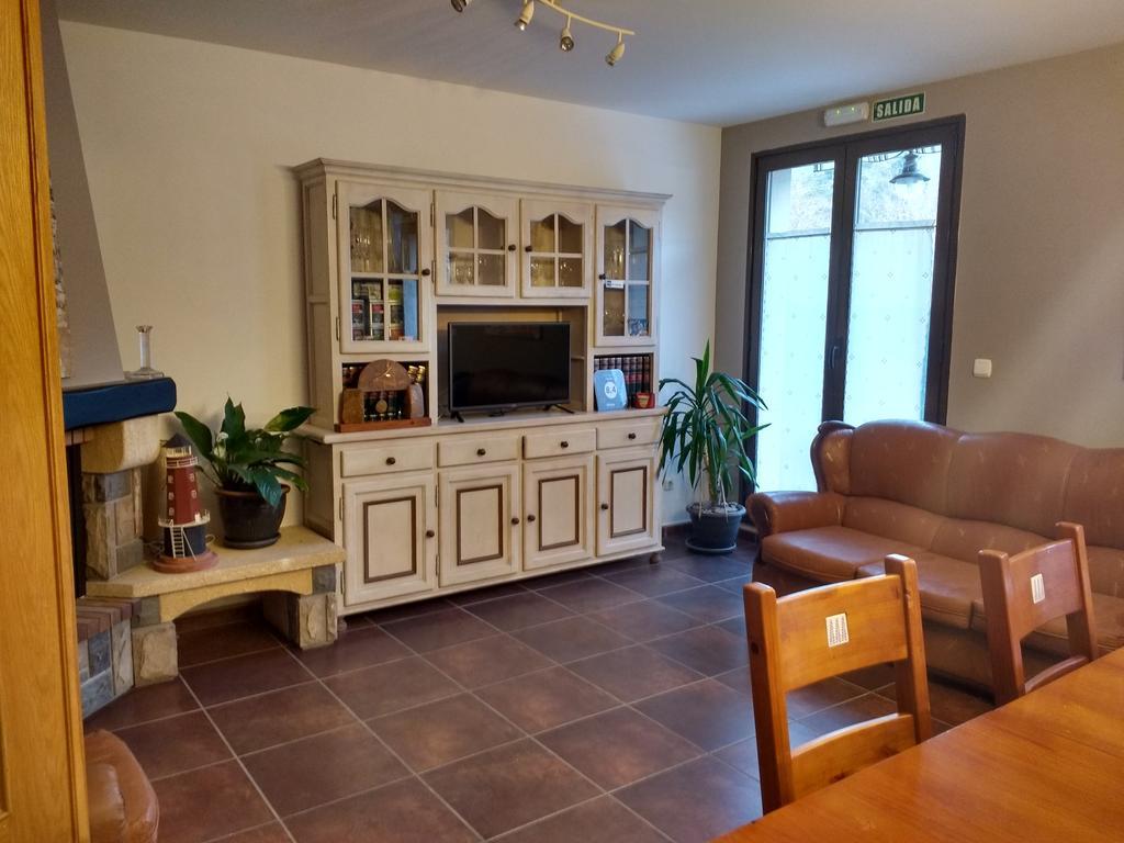 Casa Tau Vendégház Larrasoana Kültér fotó