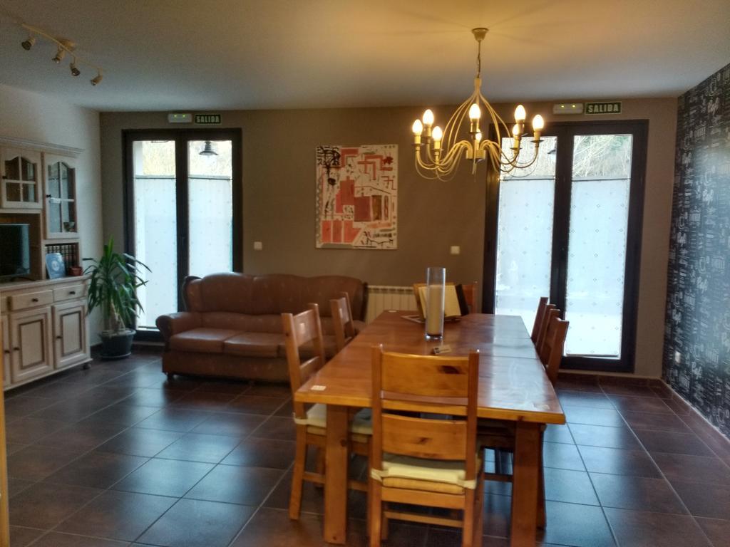 Casa Tau Vendégház Larrasoana Kültér fotó