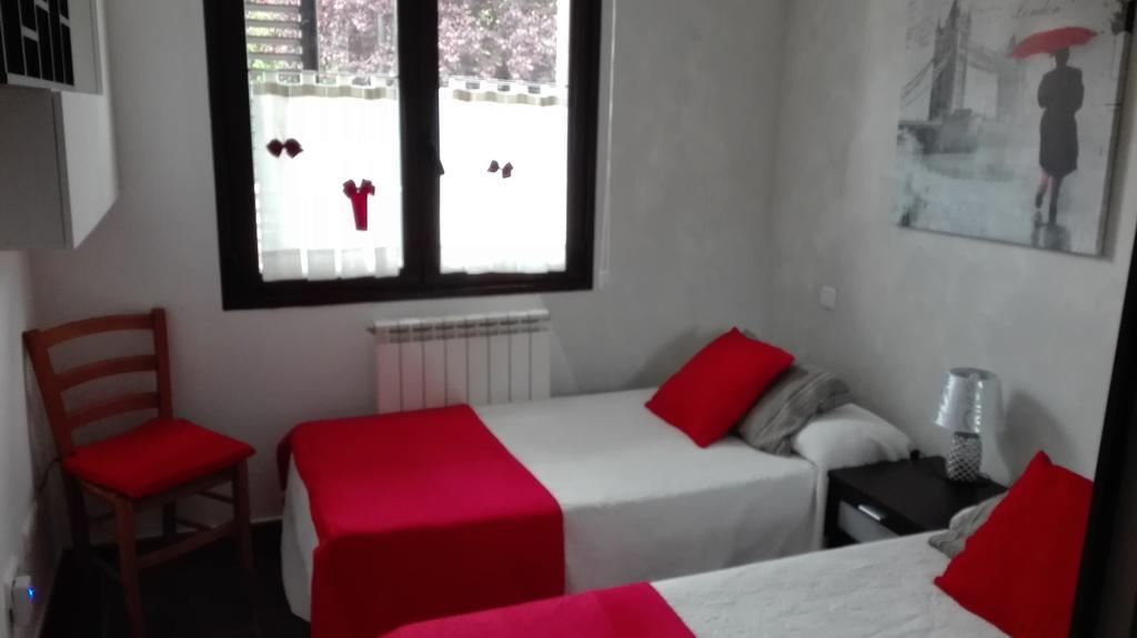 Casa Tau Vendégház Larrasoana Kültér fotó